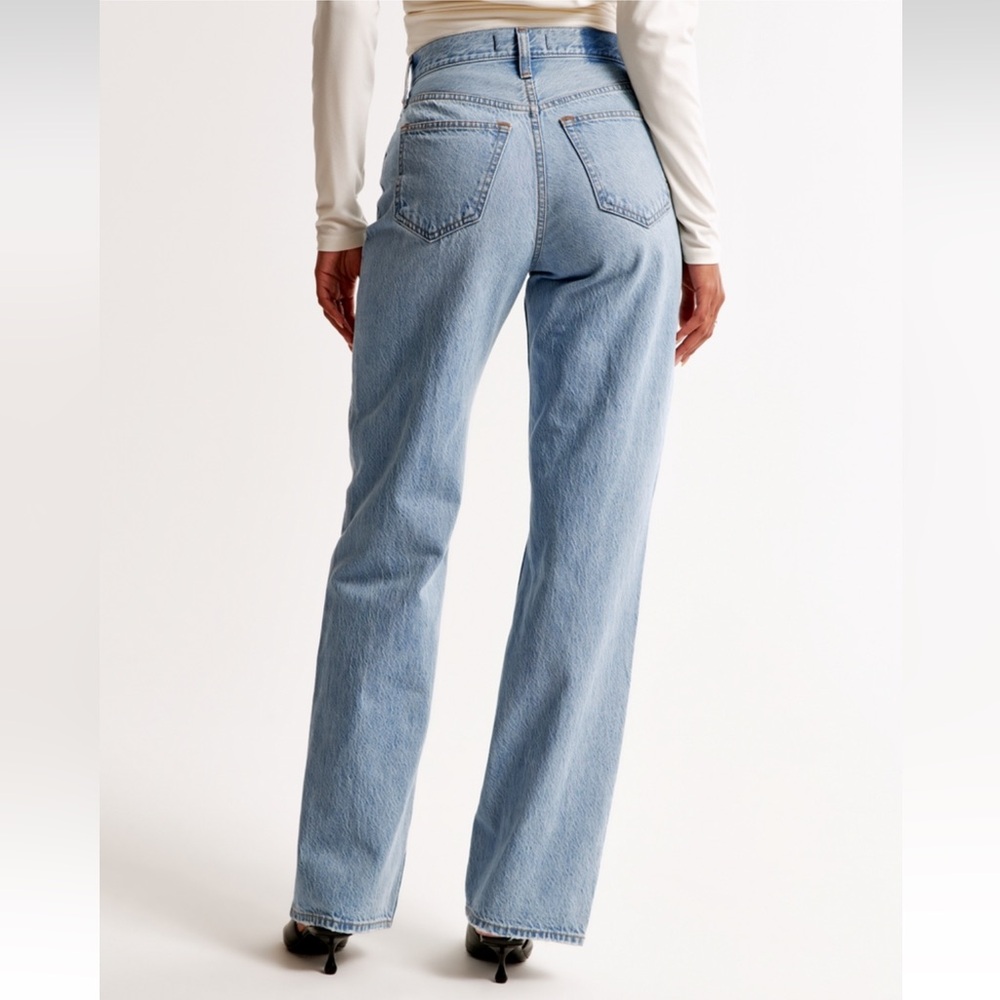 Abercrombie and Fitch - The Loose - High Rise - Women's Jeans - Curve Love - Picture 5 of 10